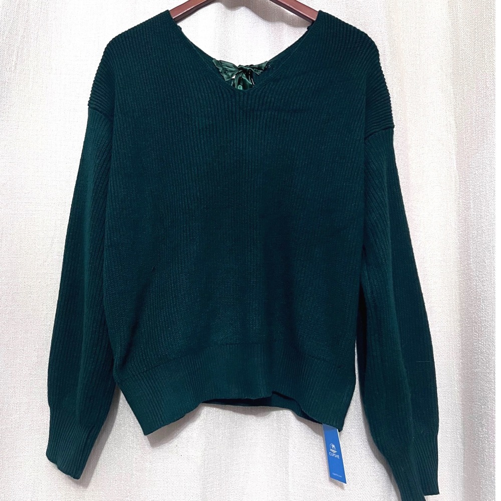 NWT CUPSHE Emerald Green Drop Sleeve Ribbed V Neck Sweater with Satin Bow Back L